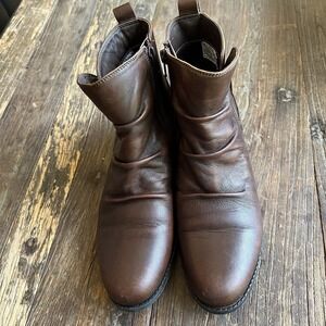 Earth Alana Skellig Women's Boot Size 8M Brown Leather Side Zip Biker Booties